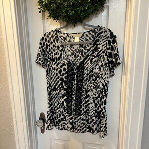 NY Design Co-Black & White Sheer Sinched Short Sleeve Blouse w/embroidery-Size L